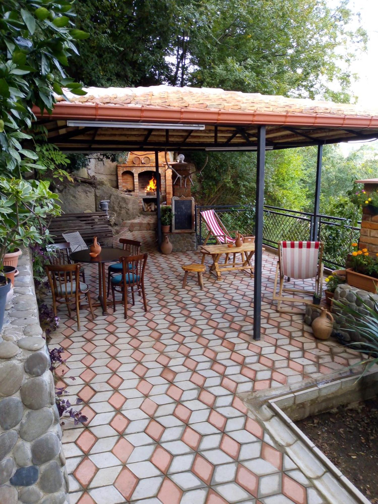 Sun Guest House Kutaisi Exteriér fotografie